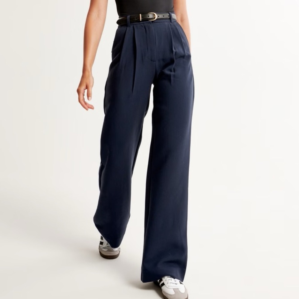 Abercrombie Women’s Tailored Wide Leg Pant Size XS Short